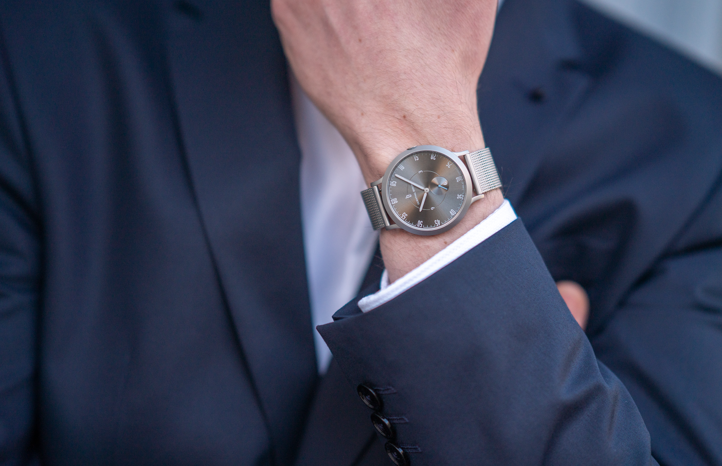 Lilienthal Berlin The L1 世界3大デザイン賞の2つを受賞した腕時計 GREENFUNDING