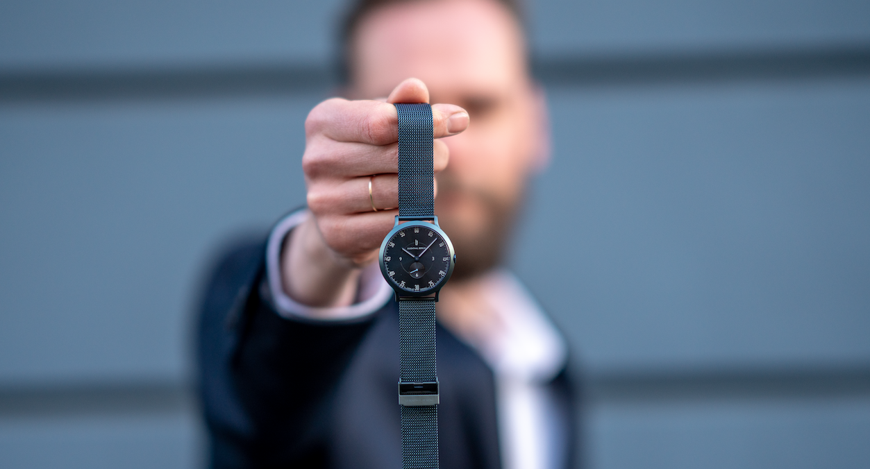 Lilienthal Berlin The L1 世界3大デザイン賞の2つを受賞した腕時計