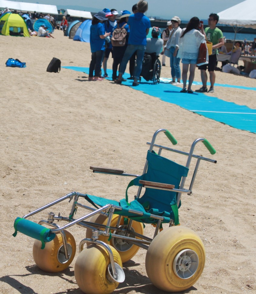 人気 ビーチ マット 車椅子