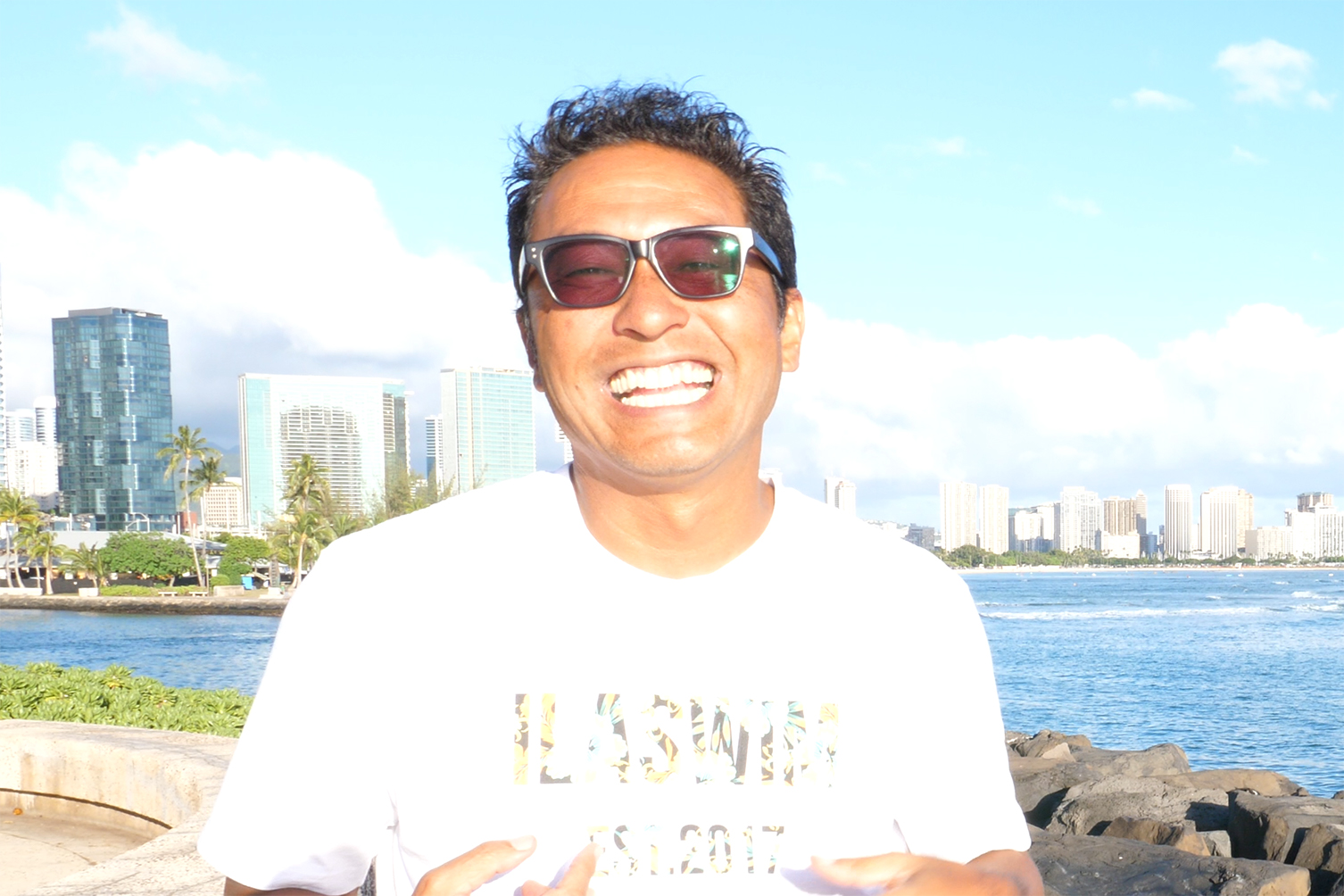 内野亮が新しい冒険に出る ハワイ特集番組を作りたい はわイイ 制作プロジェクト Greenfunding